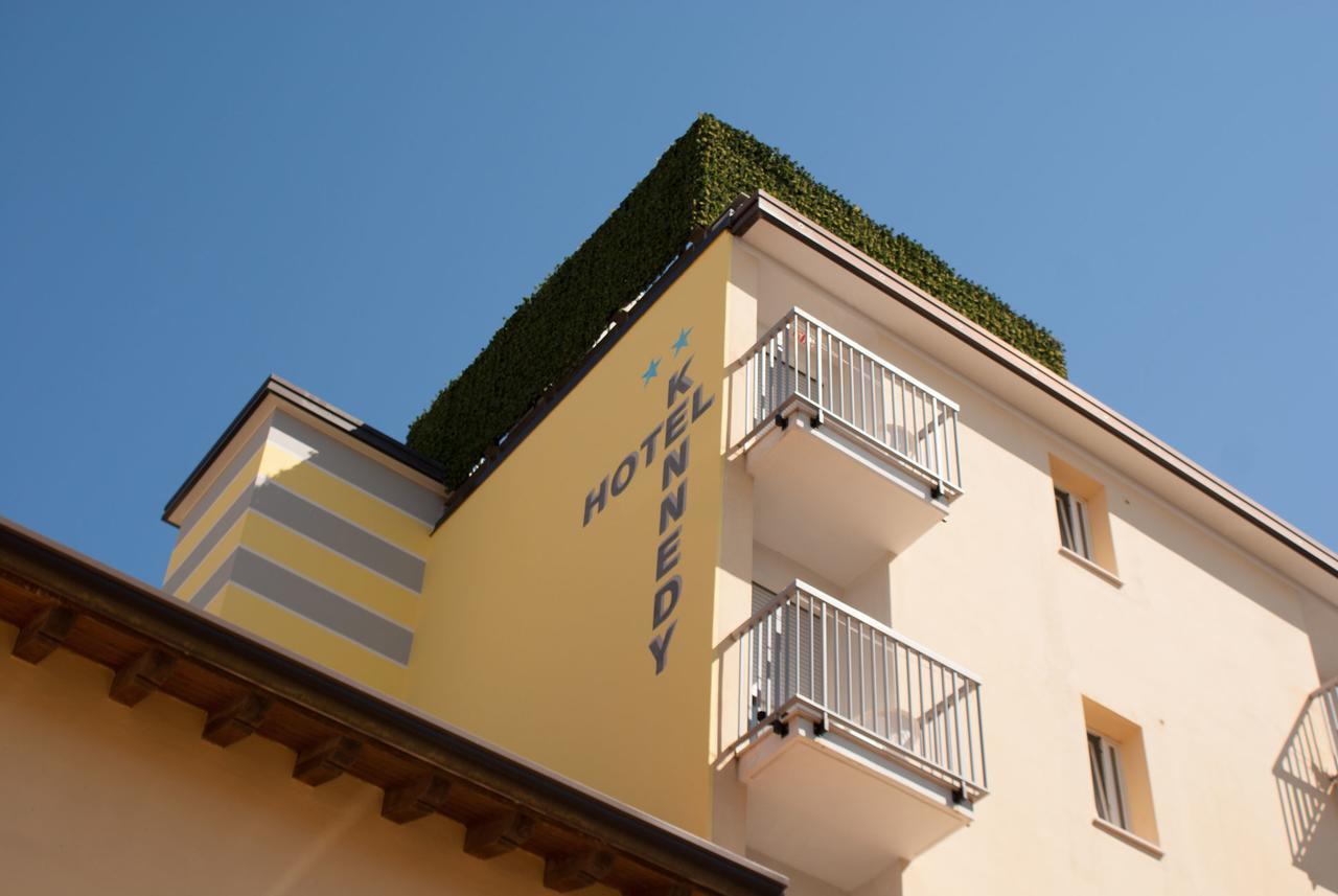 Hotel Kennedy Caorle Exterior photo